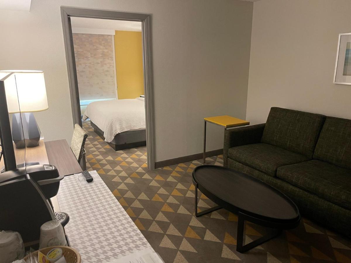 Holiday Inn Martinsburg By Ihg Экстерьер фото