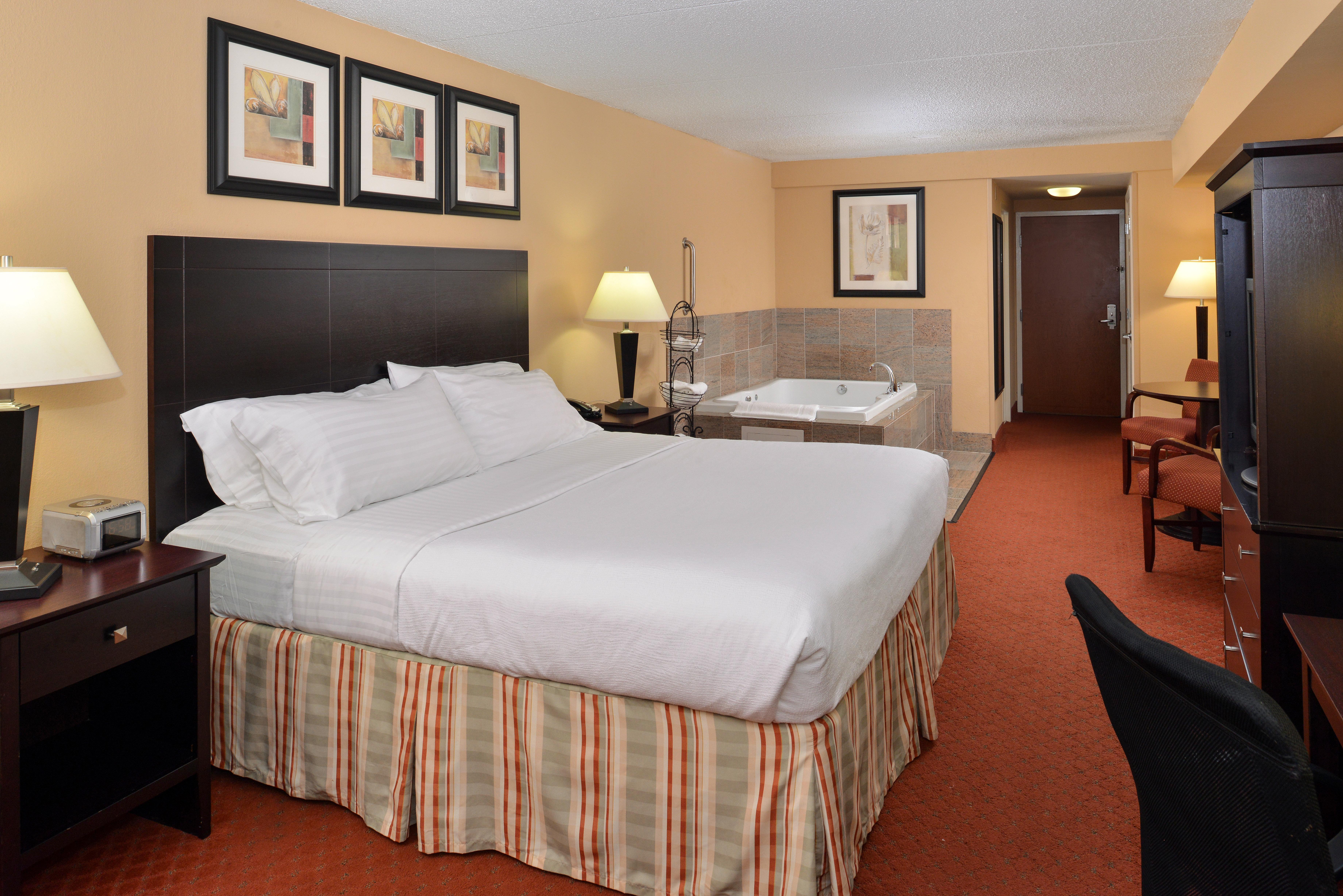 Holiday Inn Martinsburg By Ihg Экстерьер фото