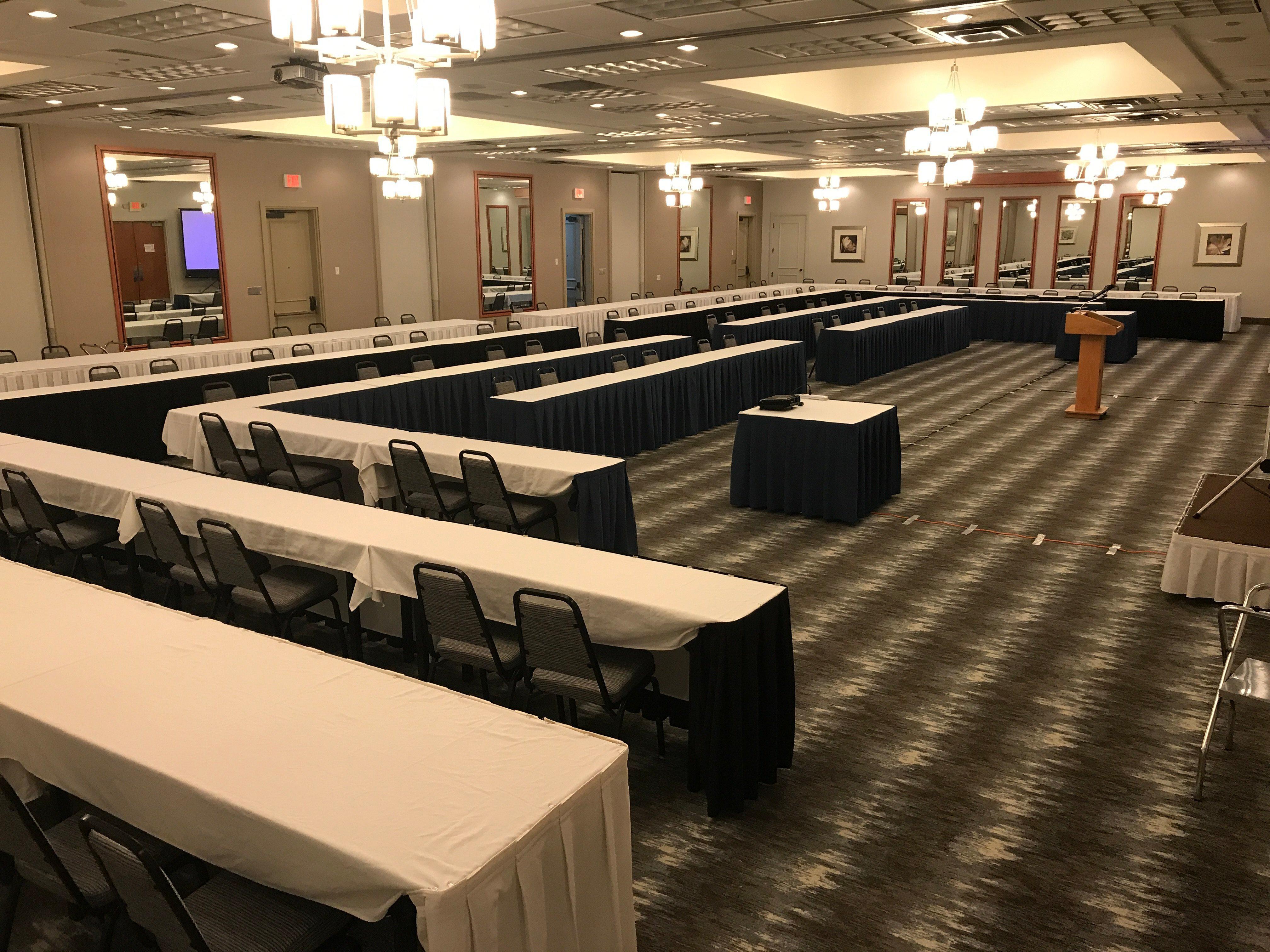 Holiday Inn Martinsburg By Ihg Экстерьер фото